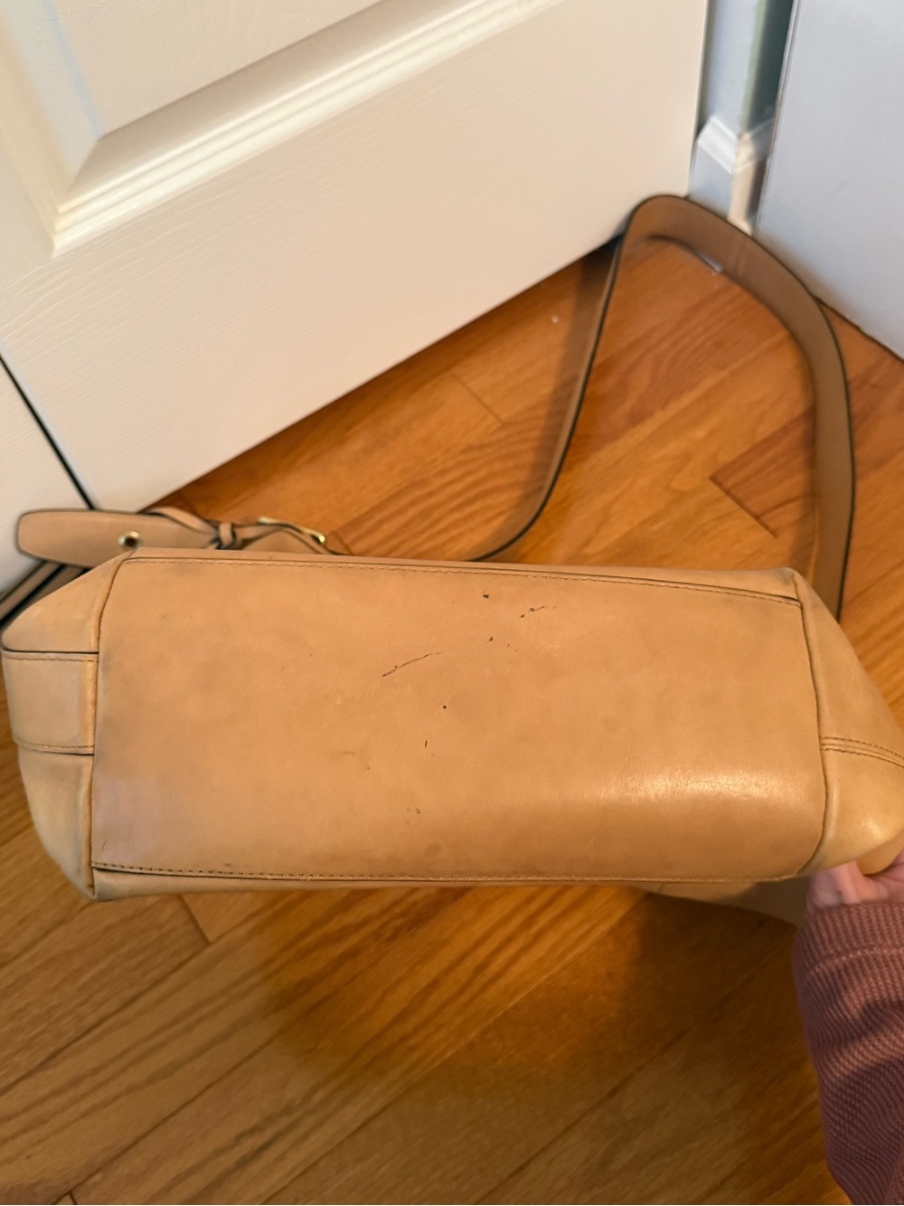 Vintage Coach Legacy Tassel Bucket Bag in Tan Leather - Picture 4 of 8